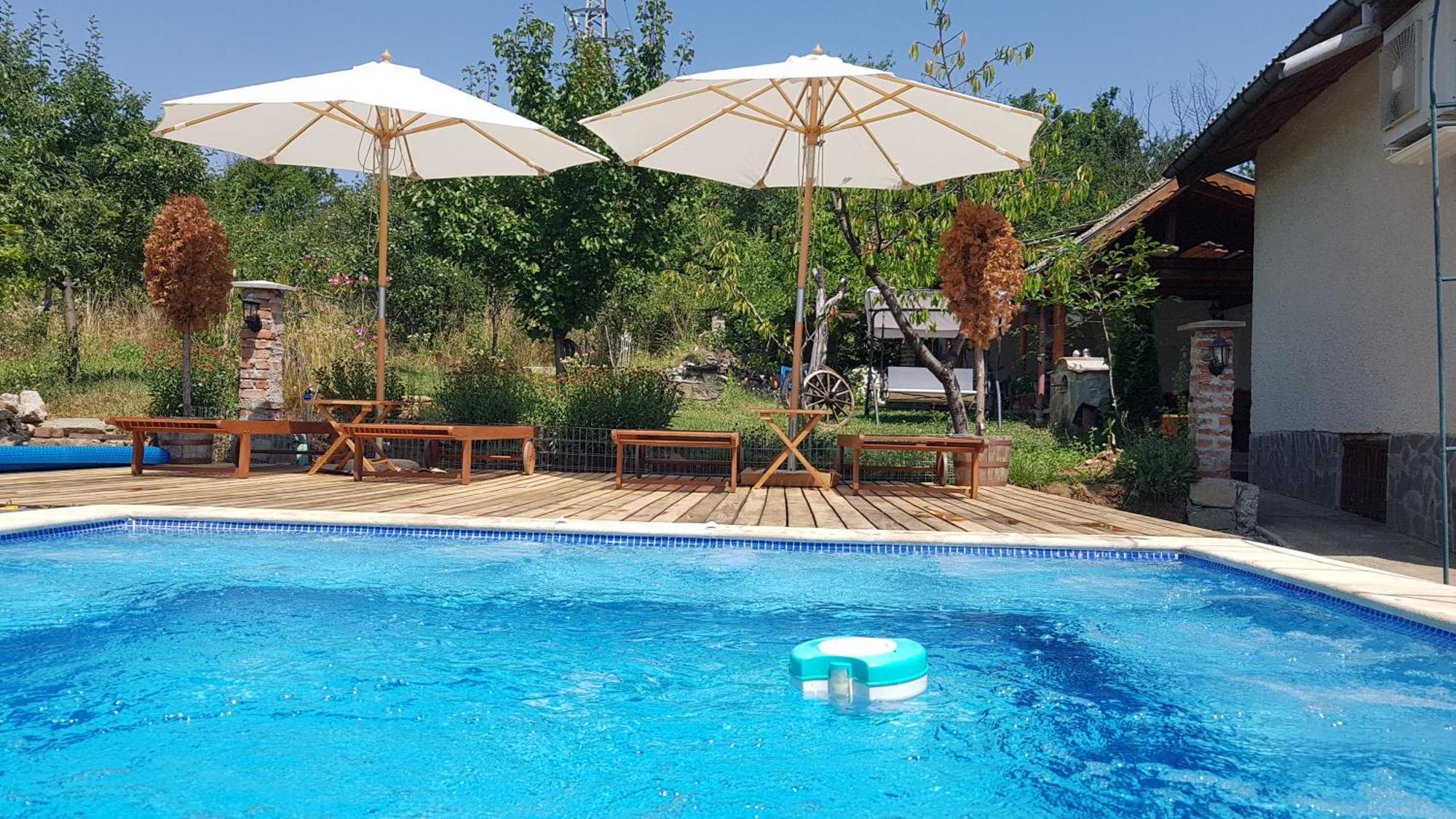 Къща За Гости Каза Роза - Swiss Style Chalet Casa Rosa Guest House Kjustendil Exteriör bild